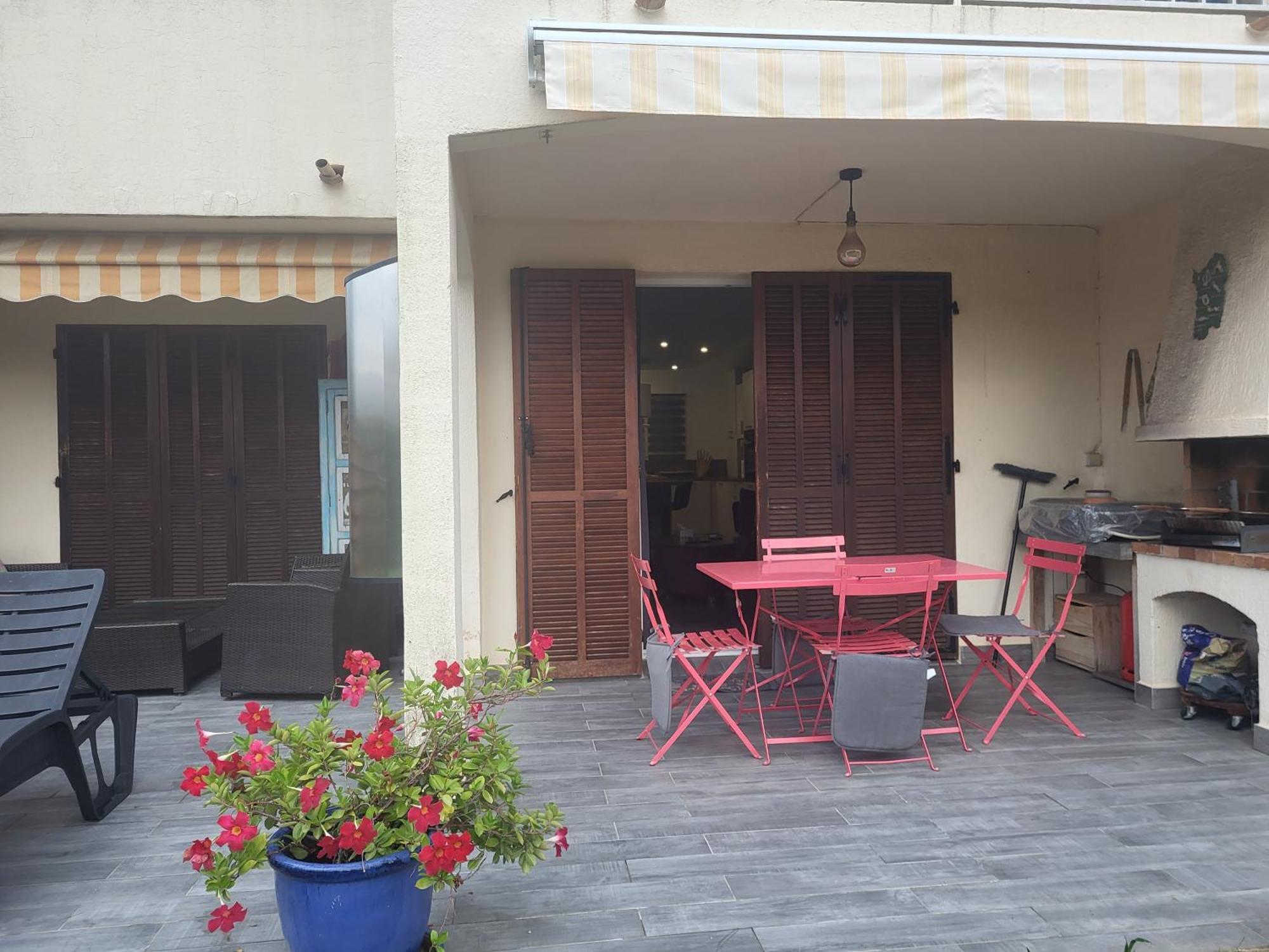 Agay Le Pti Bonheur 60M2 Rez De Jardin, En Bord De Mer Saint-Raphaël Exteriör bild